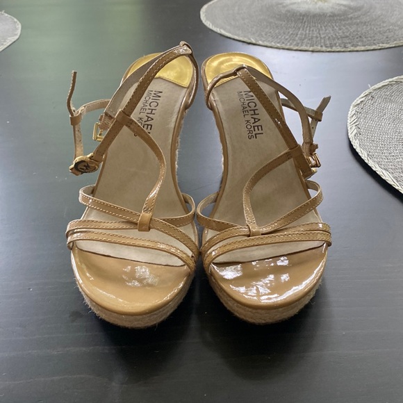 Michael Kors heels - Picture 1 of 4